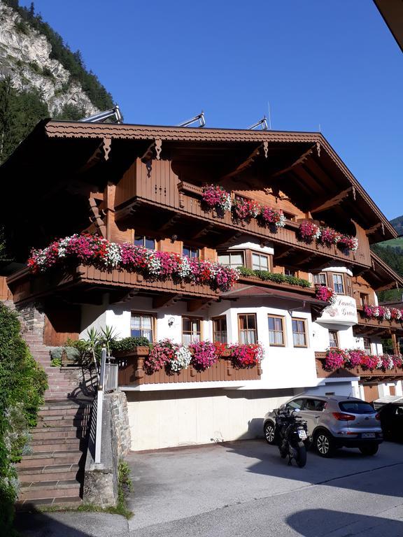 Landhaus Granat Mayrhofen Exterior photo